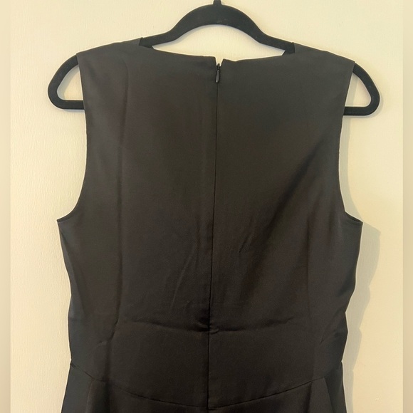 Banana Republic Elegant Black Sleeveless Dress with cowl neckline size 6 (E120) - Picture 11 of 16